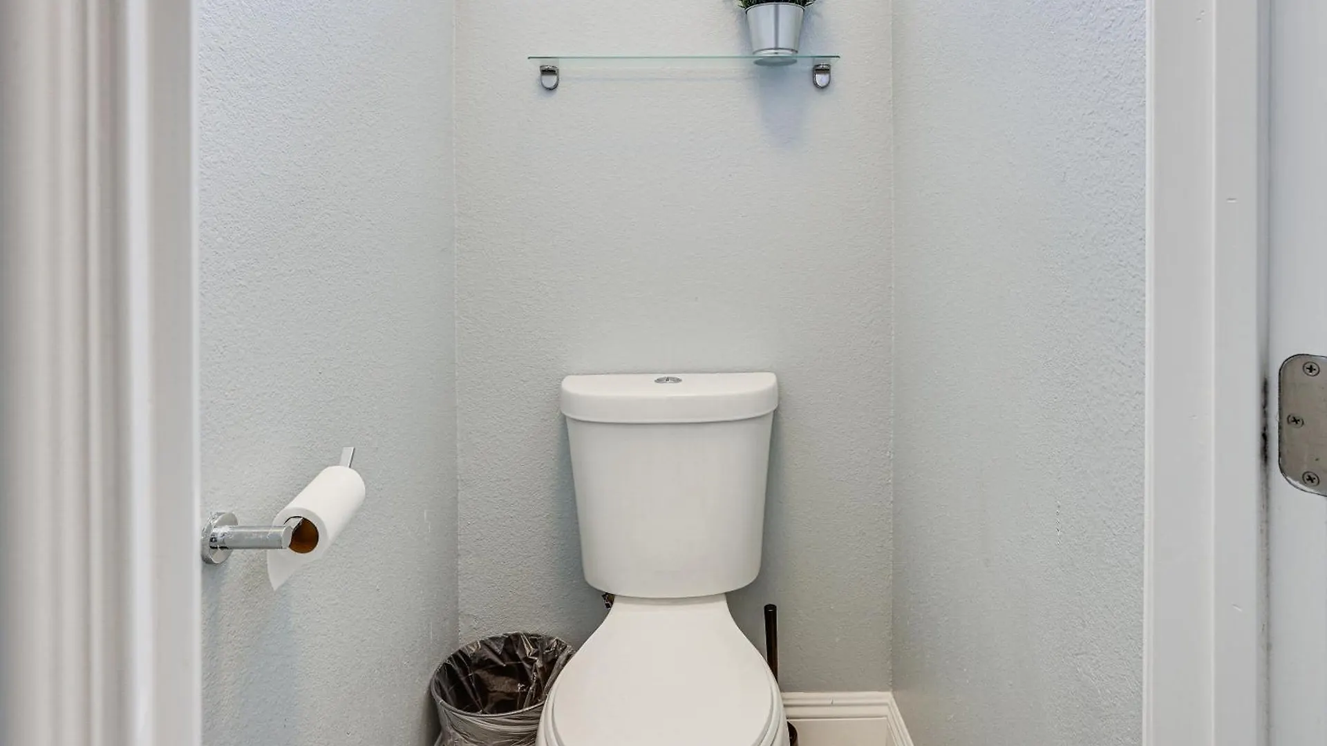 Dog-Friendly Las Vegas Escape With Patio! 0*,